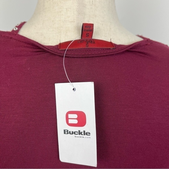 Buckle Red BKE Strappy V-Neck Rhinestone Knit Top. NWT. Small - Picture 5 of 7
